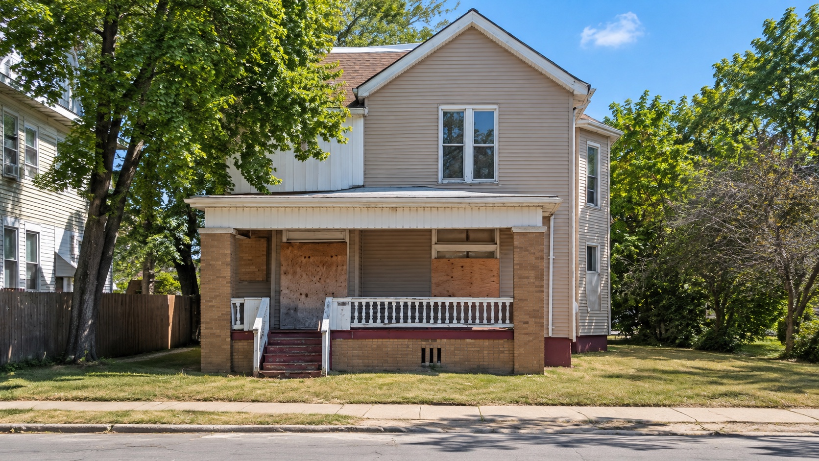 1216 N North St